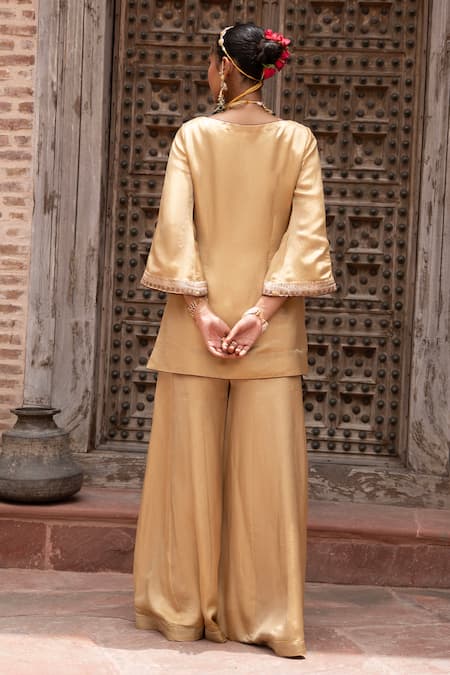 Nikunj By NIIDHI BAJAJ Noor-E-Zar Hand Work Kurta Set 