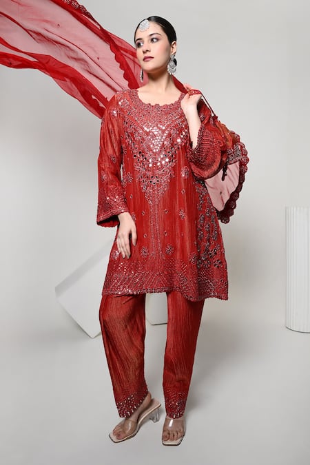 Buy_OHH CROW_Red Silk, Tissue, Organza Mirrors Round Neck, Yes Embroidered Kurta Set 