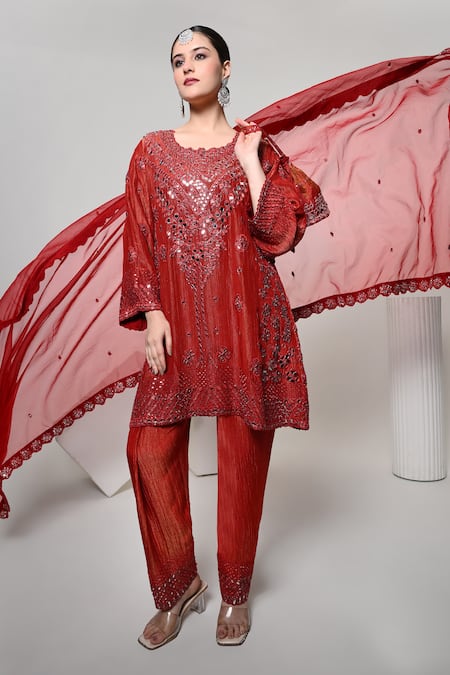 Shop_OHH CROW_Red Silk, Tissue, Organza Mirrors Round Neck, Yes Embroidered Kurta Set 