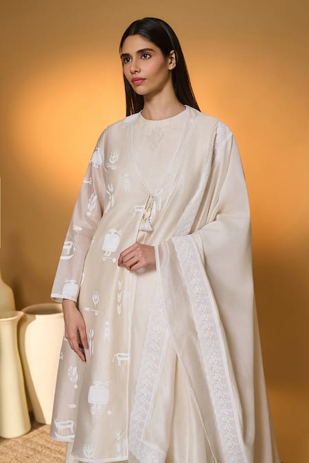 Masaba_Ivory Chanderi, Silk Tassels, Lace, Meadow Tribe Printed Jacket Pant Set _Online_at_Aza_Fashions