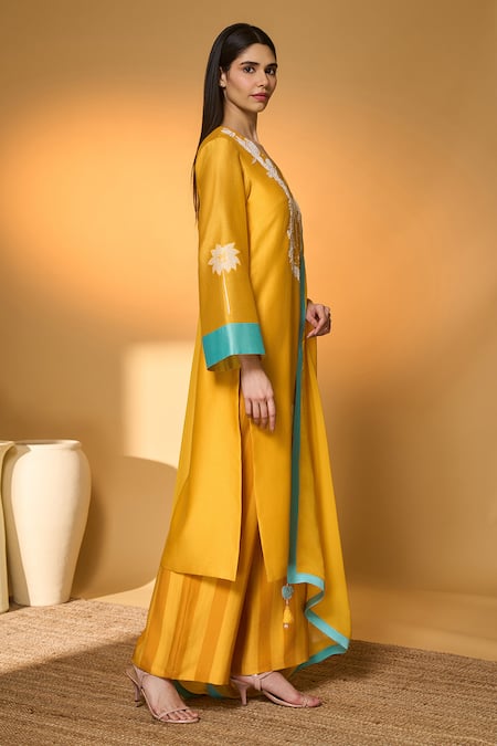 Shop_Masaba_Yellow Chanderi, Organza Embroidery, Tassels V-neck Jungle Bakery Kurta Set _Online_at_Aza_Fashions