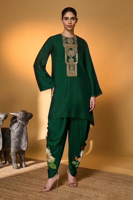 Buy_Masaba_Green Silk, Organza Zari, Applique, Foil Rose Blush Embroidered Kurta Set _Online_at_Aza_Fashions