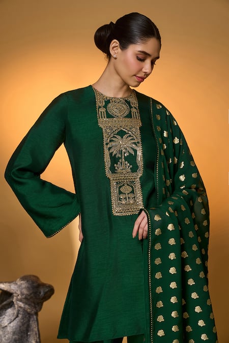 Masaba_Green Silk, Organza Zari, Applique, Foil Rose Blush Embroidered Kurta Set _at_Aza_Fashions