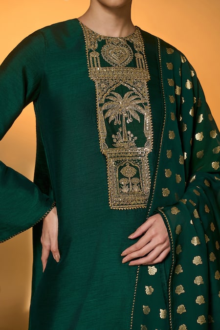 Shop_Masaba_Green Silk, Organza Zari, Applique, Foil Rose Blush Embroidered Kurta Set 