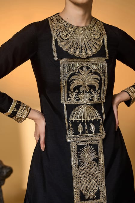 Shop_Masaba_Black Silk Sequins, Gota Patti, Lace Round Neck Khidki Embroidered Kurta Set 