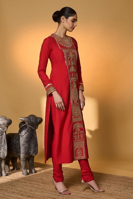 Shop_Masaba_Red Silk Embroidery, Sequins, Zari, Gota Patti, Lace Khidki Printed And Kurta Set 