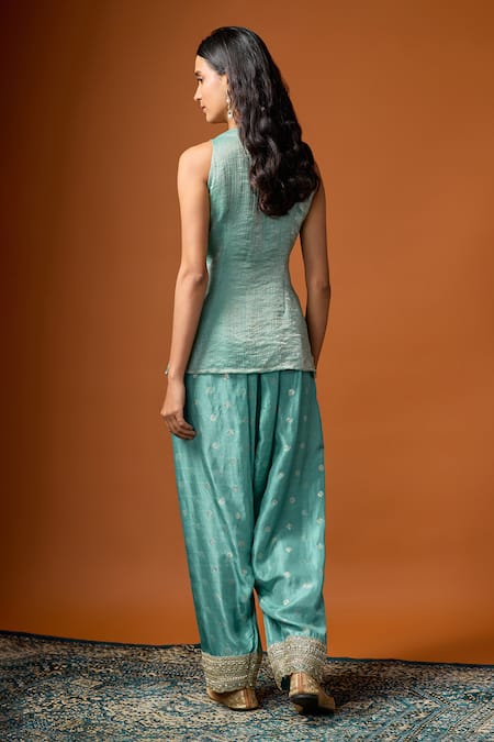 RAYASHA KHAN Dur Embellished Kurta Salwar Set 