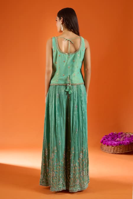 Samyukta Singhania Embroidered Lehenga Set 