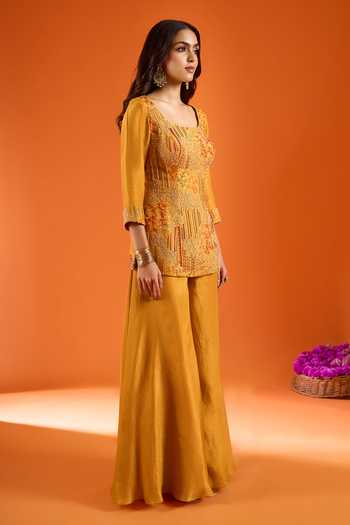 Samyukta Singhania_Yellow Silk Embroidery Square Neck Kurta Sharara Set _at_Aza_Fashions