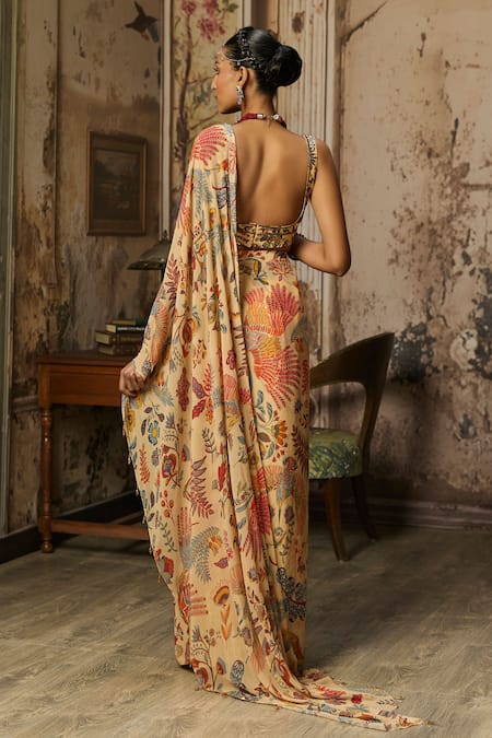 Diyarajvvir Floral Print Pre-Draped Saree With Blouse 