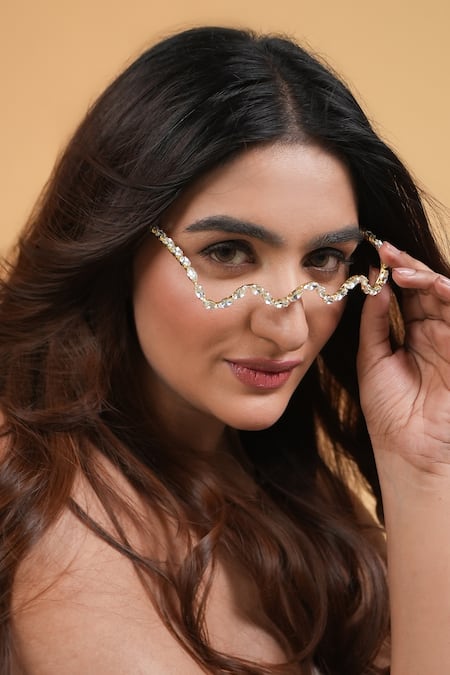 Vaidaan Ray Embellished Facelet