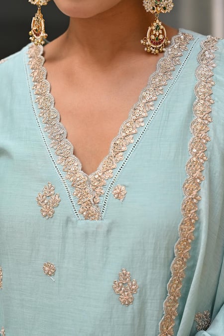 Buy_Karaj Jaipur_Blue Chanderi, Shantoon Embroidery V-neck Butti Work Kurta Set _Online_at_Aza_Fashions