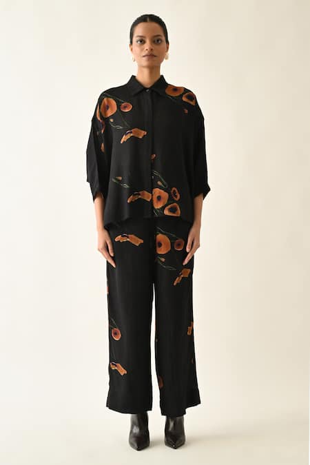 OFRIDA_Black Cotton Collared Winter Daffodil Ae Printed Shirt _Online_at_Aza_Fashions