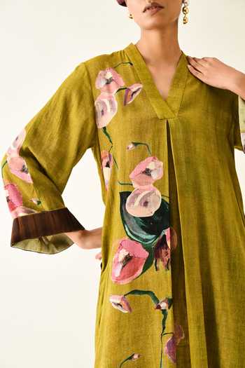 Buy OFRIDA Mustard Cotton V-neck Sol Flora A-line Printed Midi Dress Online at Aza Fashions Buy_OFRIDA_Mustard Cotton V-neck Sol Flora A-line Printed Midi Dress_Online_at_Aza_Fashions