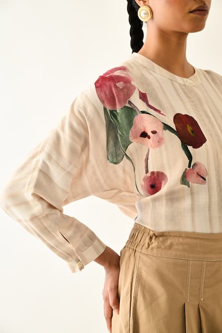 OFRIDA_Pink Cotton Mandarin Collar Solistice Printed Top _Online_at_Aza_Fashions