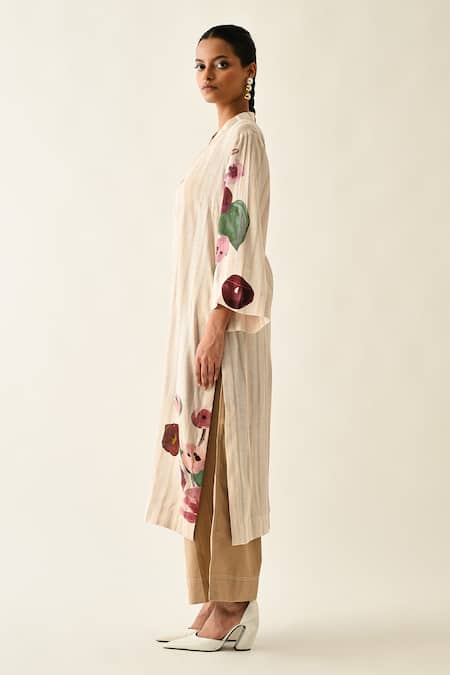 Shop_OFRIDA_Pink Cotton V-neck Solistice Printed Kurta 