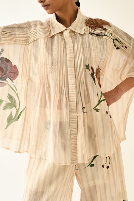 OFRIDA Green Collared Dewstripe Printed Top at Aza Fashions OFRIDA_Green Collared Dewstripe Printed Top _at_Aza_Fashions