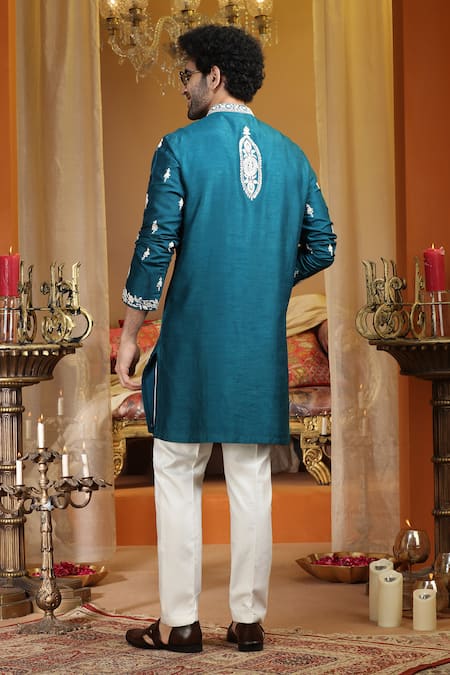 AUGUST by Swati Akash Jhunjhunwala Butti Work Kurta Set 