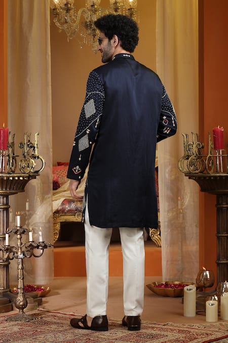 AUGUST by Swati Akash Jhunjhunwala Geometric Work Kurta Set 