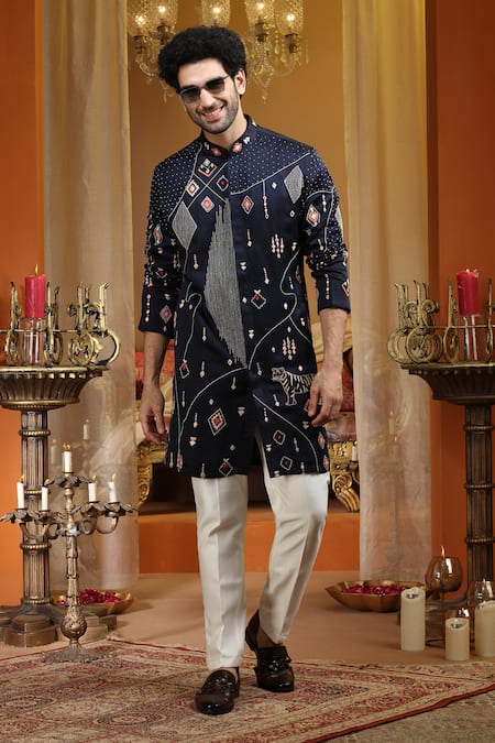 AUGUST by Swati Akash Jhunjhunwala Geometric Work Kurta Set 