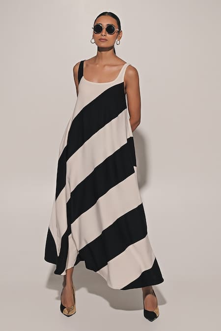 Kriti Bapna_Black Georgette Scoop Neck Striped Diagonal Maxi Dress _Online_at_Aza_Fashions