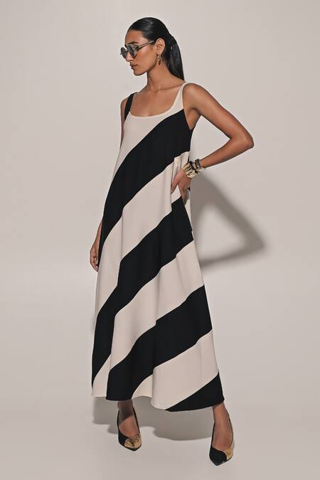Buy_Kriti Bapna_Black Georgette Scoop Neck Striped Diagonal Maxi Dress _Online_at_Aza_Fashions