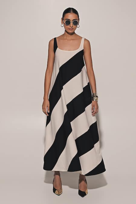 Shop_Kriti Bapna_Black Georgette Scoop Neck Striped Diagonal Maxi Dress _Online_at_Aza_Fashions