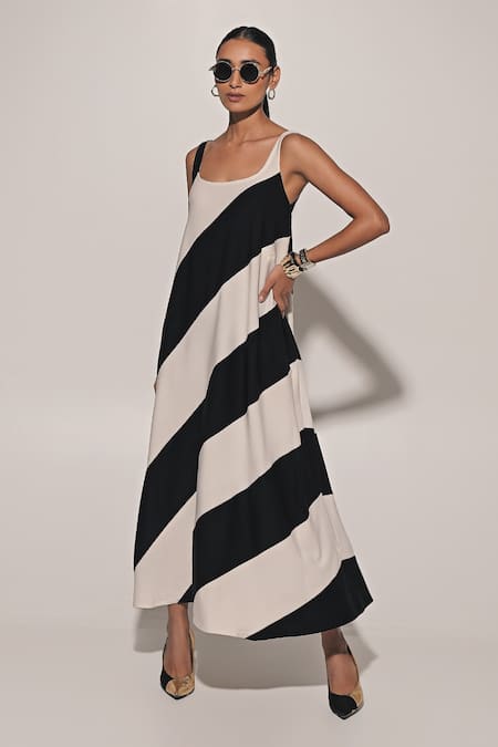 Kriti Bapna_Black Georgette Scoop Neck Striped Diagonal Maxi Dress _at_Aza_Fashions