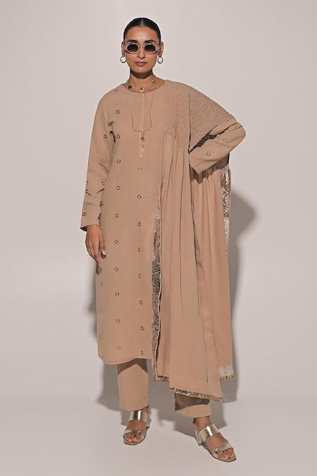 Kriti Bapna Embellished Straight Kurta Set 