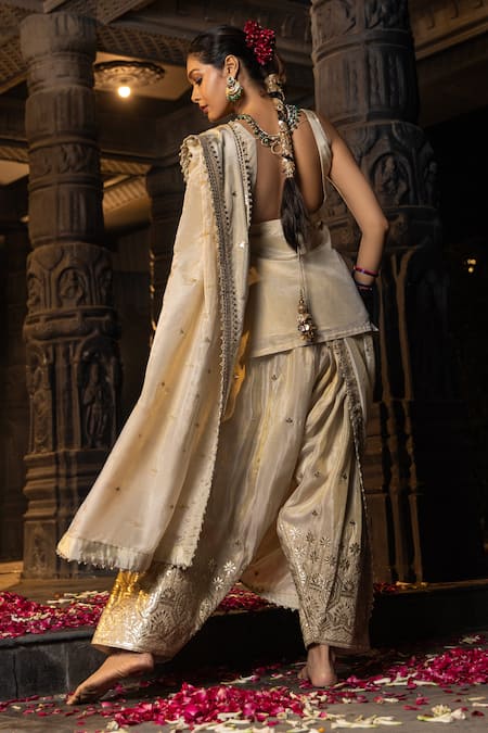 Monk & Mei By Sonia Anand Uma Embroidered Kurta Set 