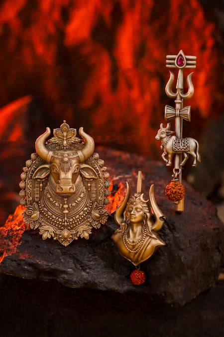 Cosa Nostraa Antique Carved Set of Lapel Pin & Brooch Set 