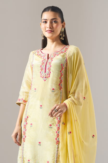 Shop Samyukta Singhania Green Tissue, Shantoon, Chiffon Embroidery, Shimmer Thread And Kurta Set Online at Aza Fashions Shop_Samyukta Singhania_Green Tissue, Shantoon, Chiffon Embroidery, Shimmer Thread And Kurta Set _Online_at_Aza_Fashions