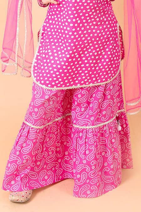 Shop Jhambthreads Pink Cotton, Net Embroidery, Fabric Flowers Printed Kurta Set Online at Aza Fashions Shop_Jhambthreads_Pink Cotton, Net Embroidery, Fabric Flowers Printed Kurta Set _Online_at_Aza_Fashions