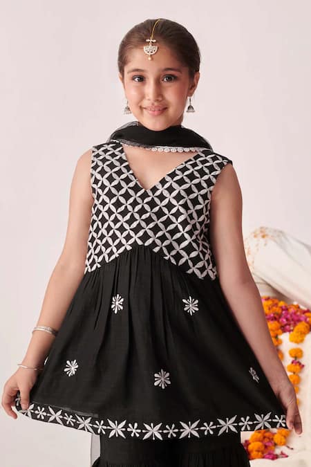 Buy Jhambthreads Black Silk, Net Embroidery Printed And Kurta Set Online at Aza Fashions Buy_Jhambthreads_Black Silk, Net Embroidery Printed And Kurta Set _Online_at_Aza_Fashions