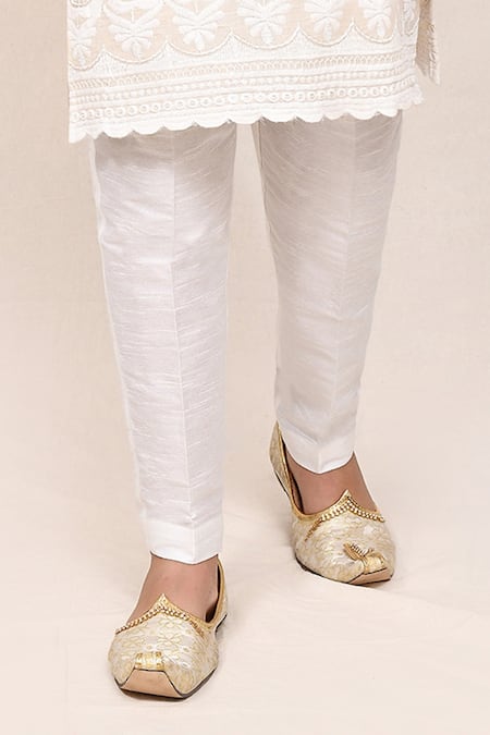 Jhambthreads_White Silk, Cotton Embroidery, Sequins Thread And Work Kurta Set _Online_at_Aza_Fashions