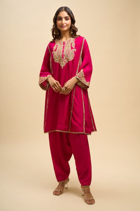 Sheetal Batra Ayra Embroidered Straight Kurta & Salwar Set 