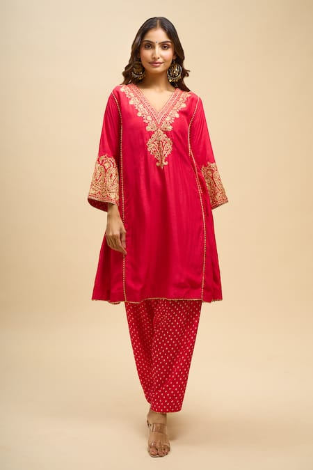 Sheetal Batra Niyah Embroidered Kurta & Pant Set 