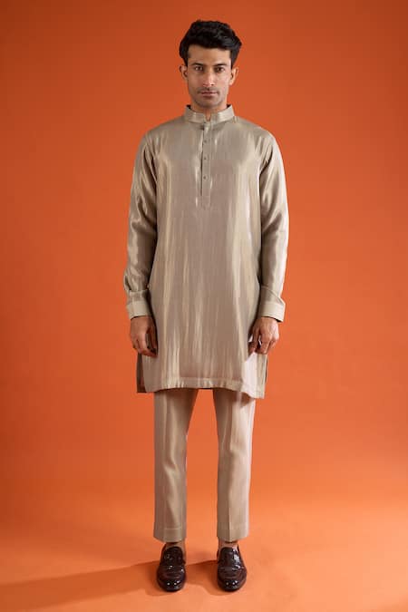 Shop Qbik Green Embroidery, Zari, Stones Floral Pattern Bundi And Kurta Set Shop_Qbik_Green Embroidery, Zari, Stones Floral Pattern Bundi And Kurta Set