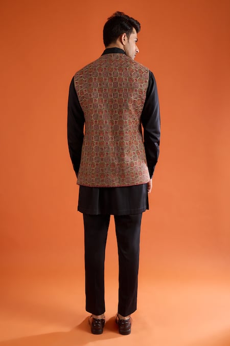 Qbik Embroidered Bundi & Kurta Set 