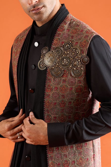 Buy_Qbik_Multi Color Zari Embroidered Bundi And Kurta Set 