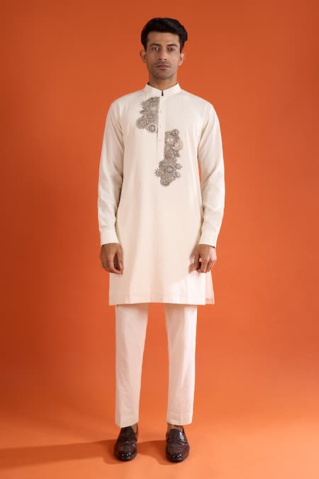 Buy_Qbik_Ivory Sequins, Beads, Pearls, Stones, Mirrors Embellished Kurta Set _Online_at_Aza_Fashions