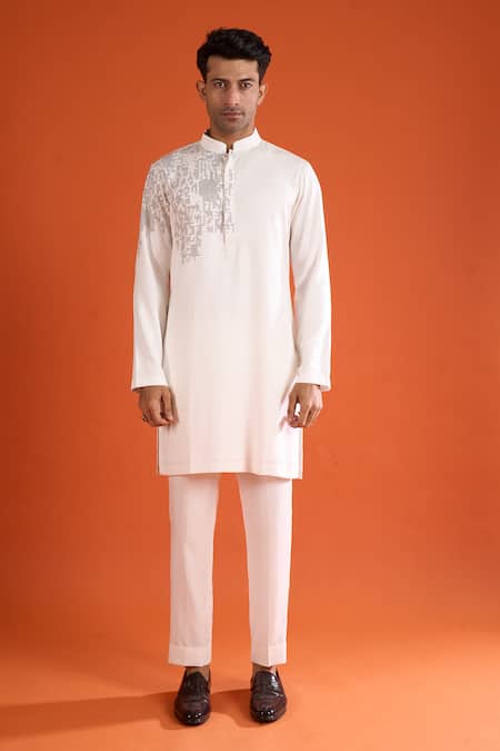 Buy_Qbik_Off White Sequins Placement Embroidered Kurta Set 
