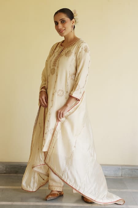 Apeksha Jain Label_Ivory , Organza Embroidery, Sequins, Zari, Gota Patti Chaand Kurta Set _at_Aza_Fashions