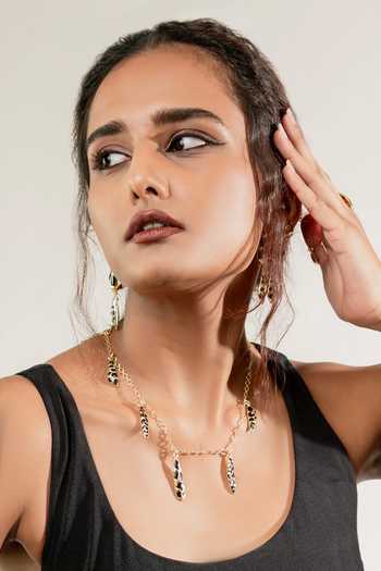 Shop_Bauble Bazaar_Black Nocturnal Glow Necklace 