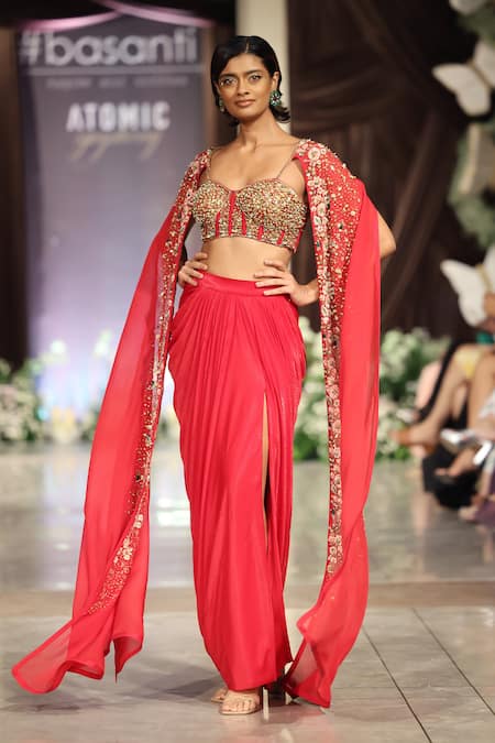 Basanti Kapde aur Koffee Glass Sequin Embroidered Cape & Skirt Set 