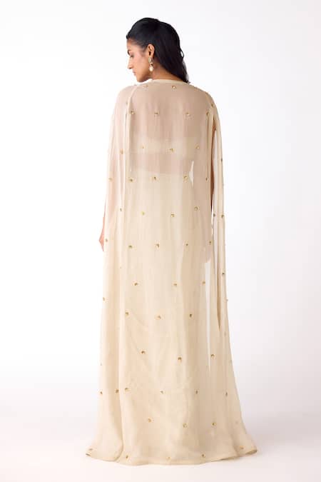 Basanti Kapde aur Koffee Embroidered Border Cape & Skirt Set 