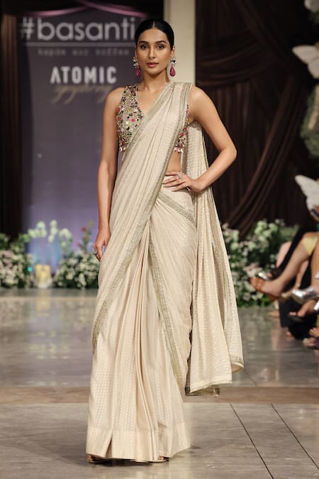 Basanti Kapde aur Koffee Sequinned Blouse & Saree Set 