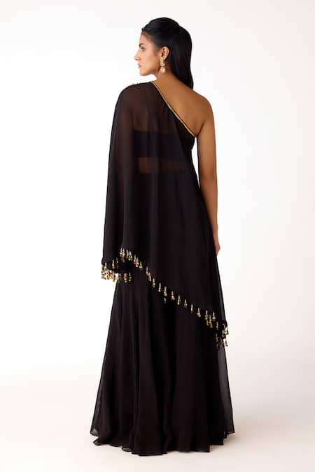 Basanti Kapde aur Koffee Embroidered Border Cape & Sharara Set 