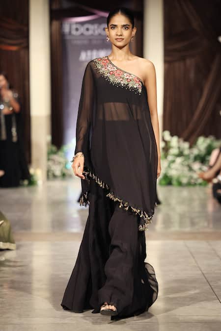 Basanti Kapde aur Koffee Embroidered Border Cape & Sharara Set 