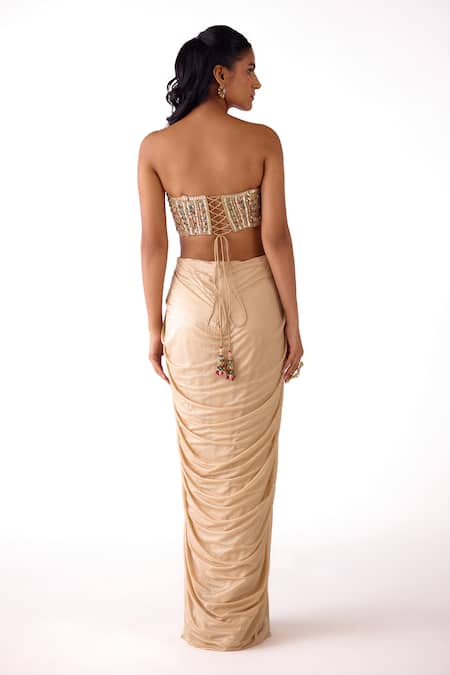 Basanti Kapde aur Koffee Embellished Corset & Skirt Set 
